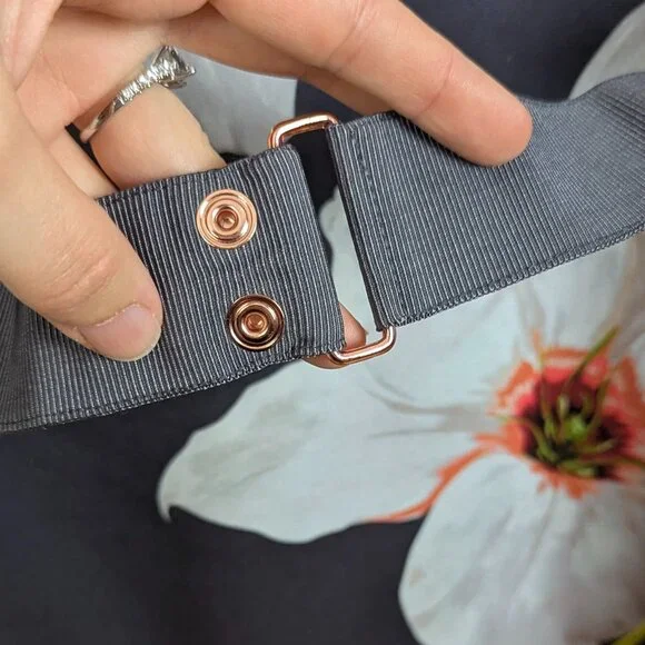 Ted Baker | Gray Floral Belted Sheath Midi Dress Size 4 - Picture 5 of 13